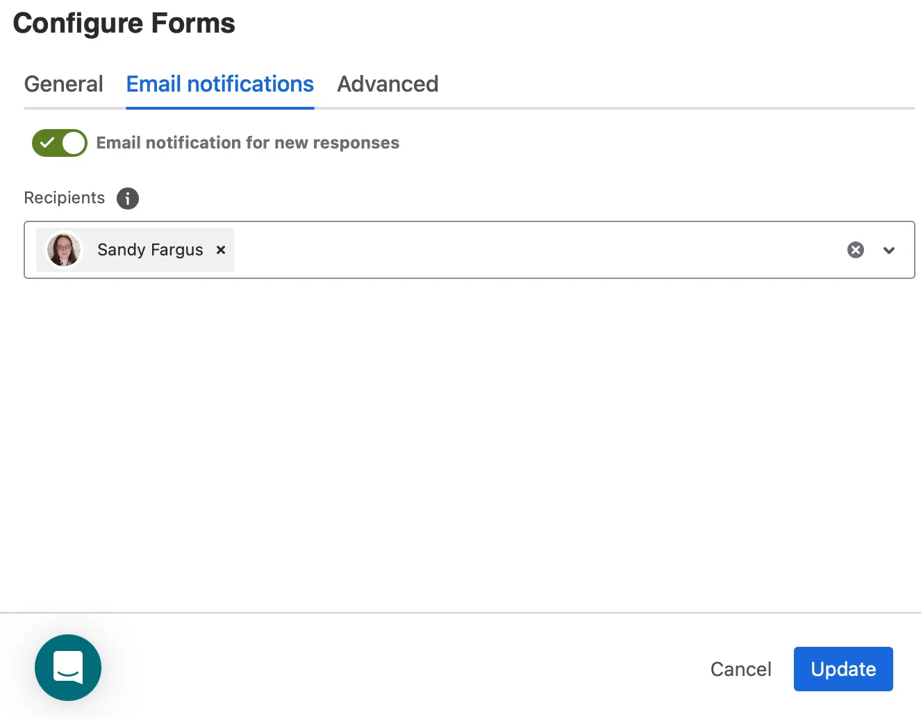 Form configuration window showing the Email notification for new responses toggle option